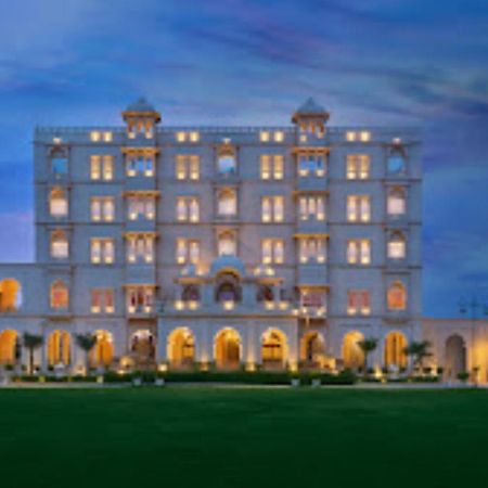 Laxminarayan Club & Resort Вадодара Екстер'єр фото