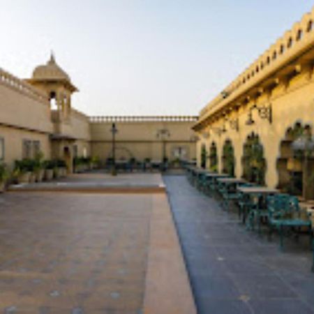 Laxminarayan Club & Resort Вадодара Екстер'єр фото